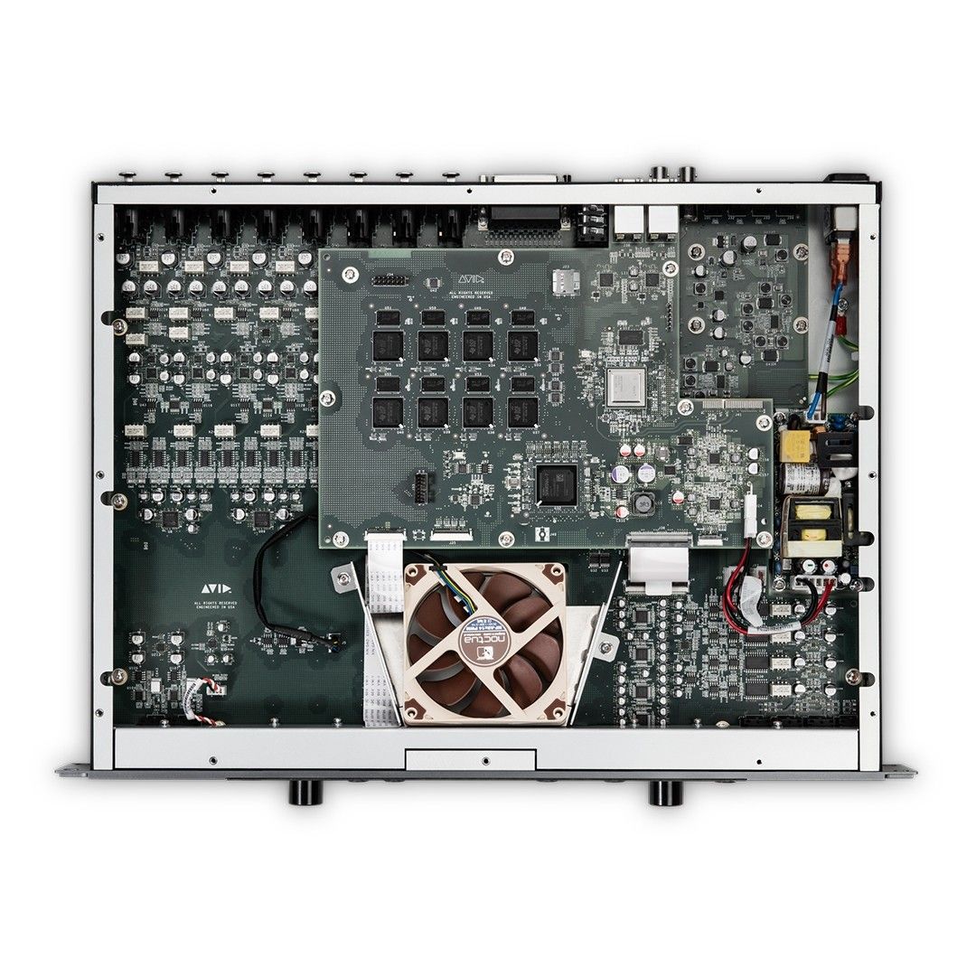 Pro Tools | Carbon ™ Hybrid Audio Production System (Europe Version)