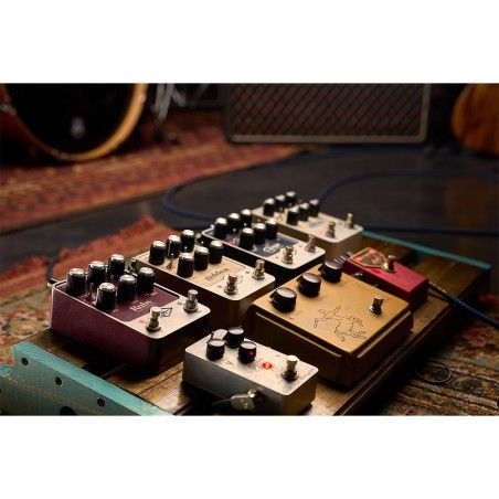 UAFX Ruby '63 Top Boost Amplifier Pedal