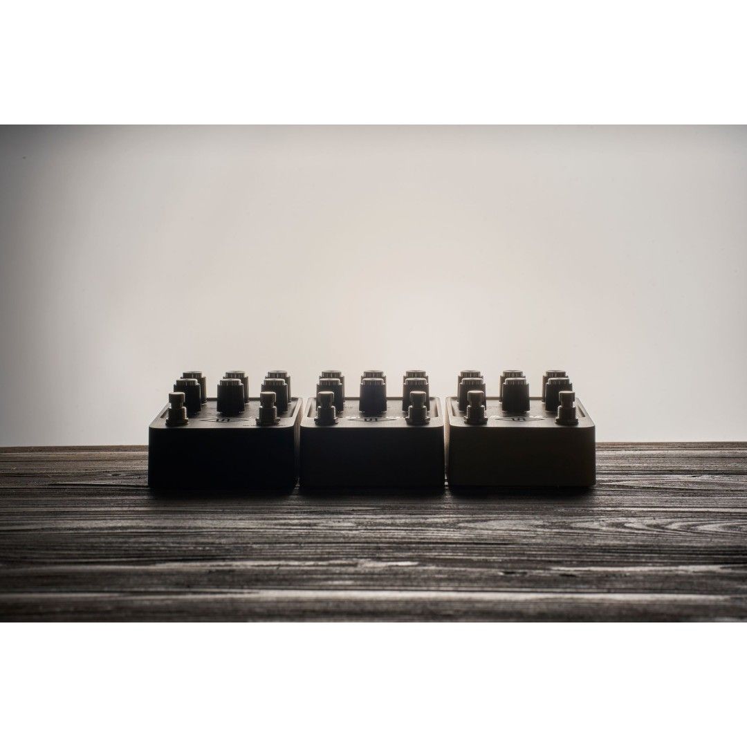 UAFX Golden Reverberator Pedal