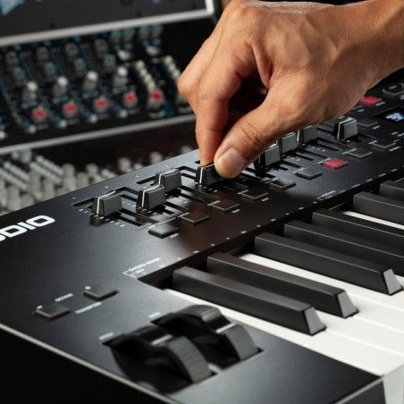 Oxygen Pro 61 (Kutusu Hasarlı)