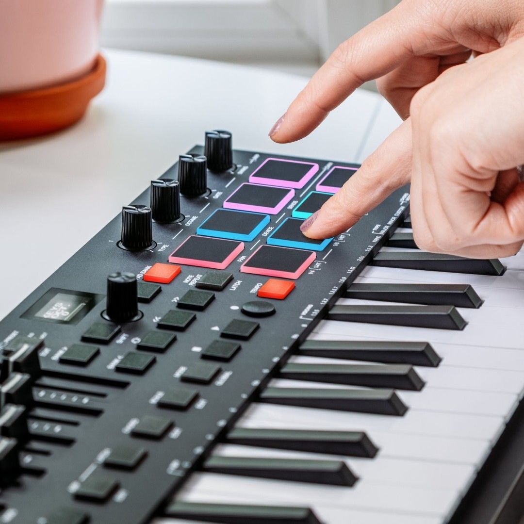 Oxygen Pro Mini (Kutusu Hasarlı)